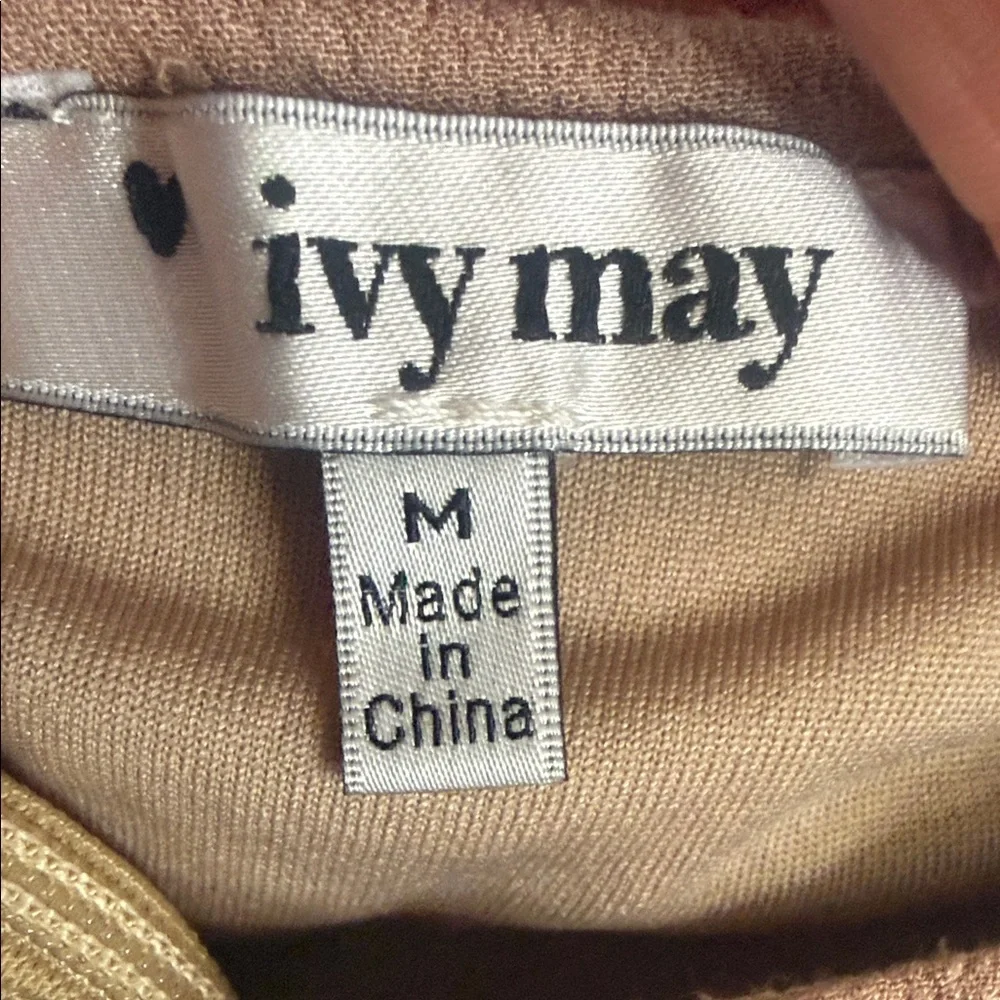 Blush V-Neck Tiered Maxi Dress with Lace Trim - Picture 9 of 9